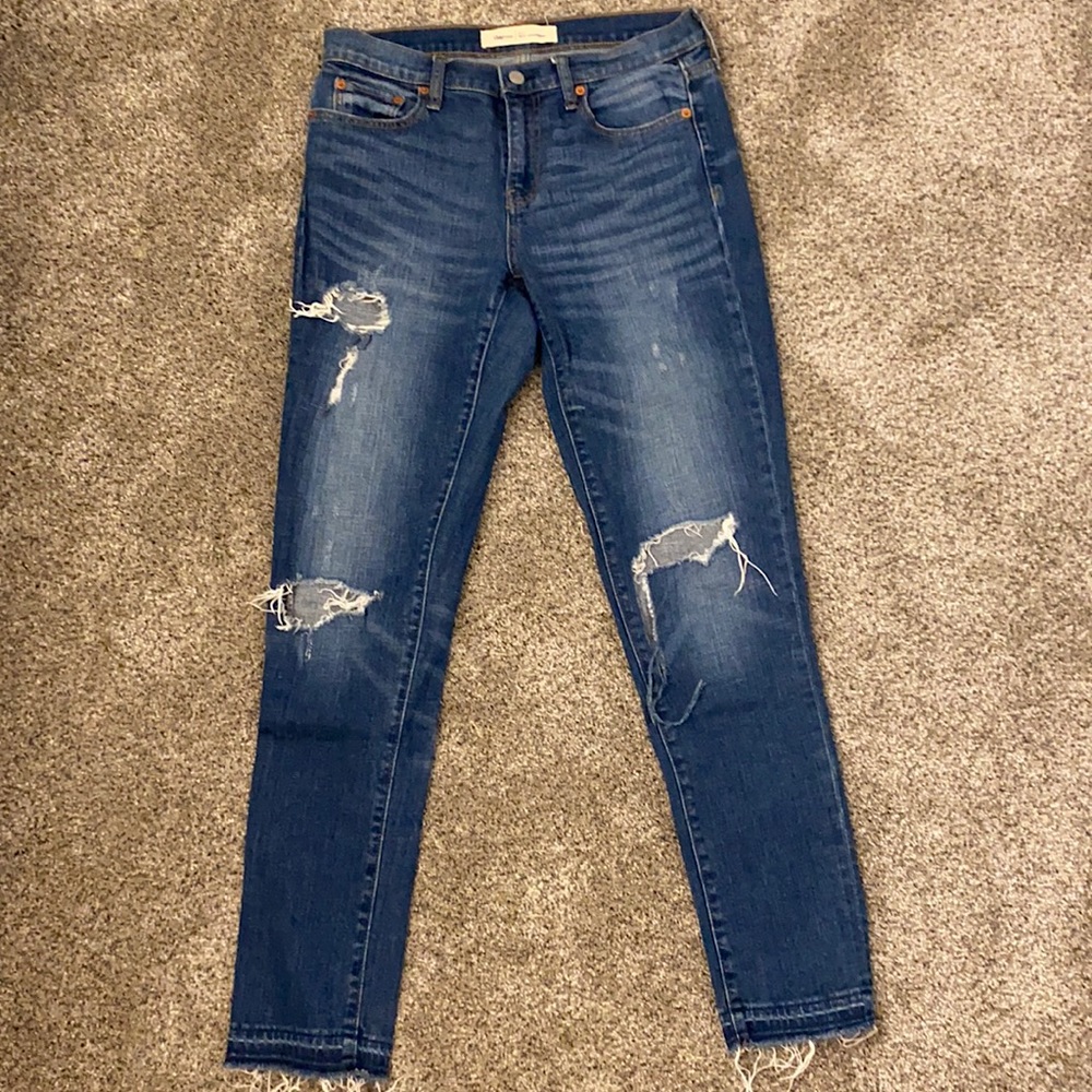 GAP size 27 tall girlfriend / boyfriend Jeans
